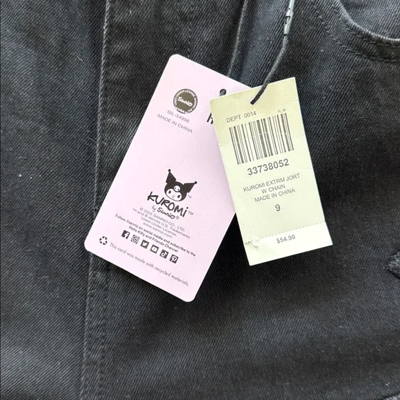 Hot Topic Kuromi Long Jean Shorts With Chain - Picture 5 of 9